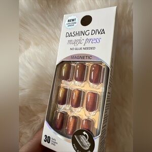 Dashing Diva Magic Press Magnetic Press-On Nails - Ruby Slippers